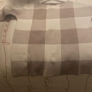 Never worn cute JNY sweater